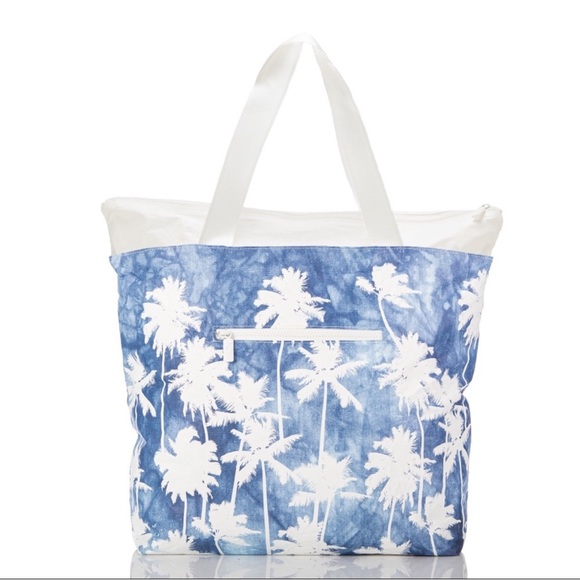 ALOHA Collection Coco Palms Day Tripper - Picture 9 of 10